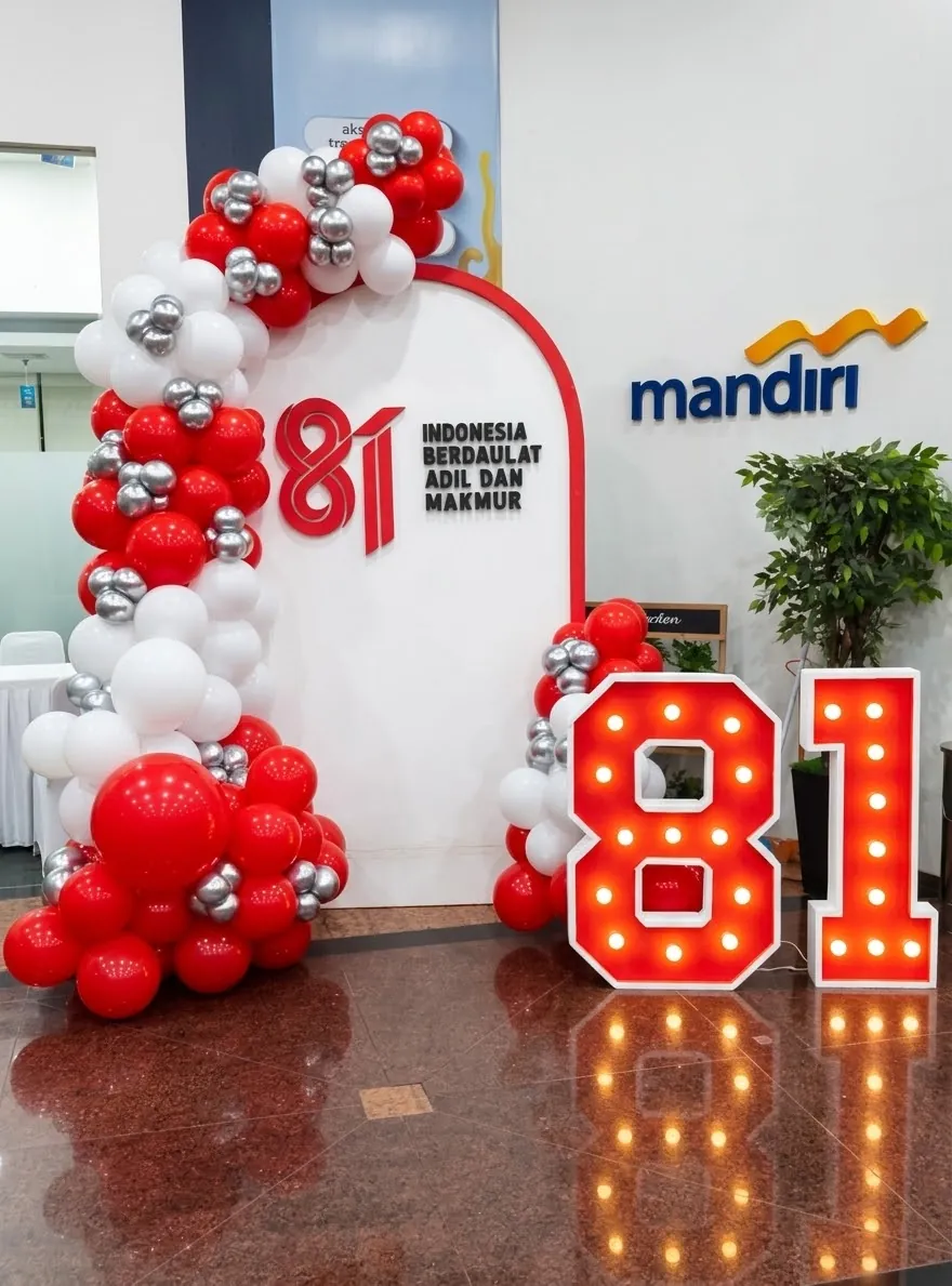 Dekorasi balon merah putih untuk event perusahaan