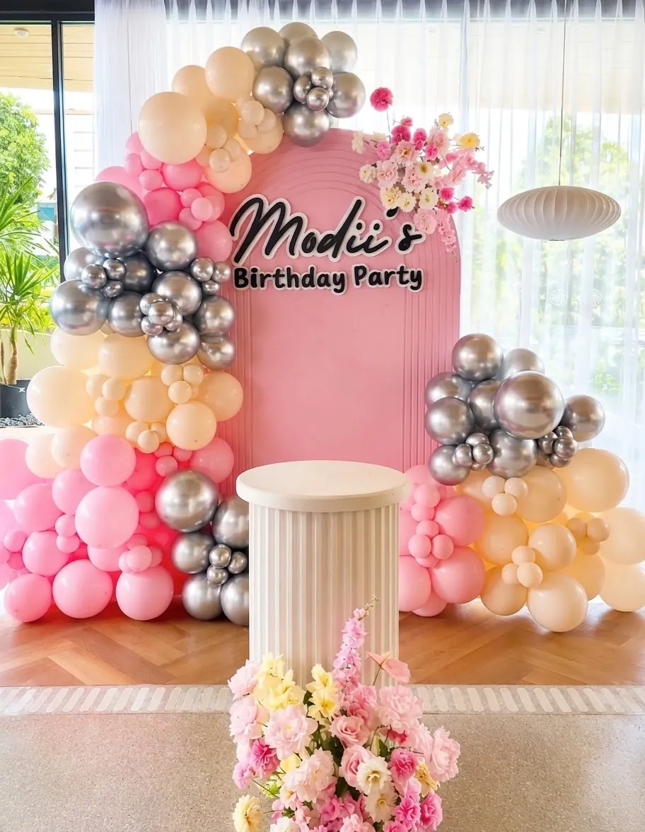 Dekorasi balon pink dan silver untuk pesta ulang tahun elegan