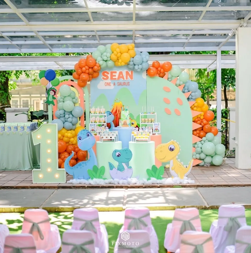Dekorasi balon tema dinosaurus untuk ulang tahun anak